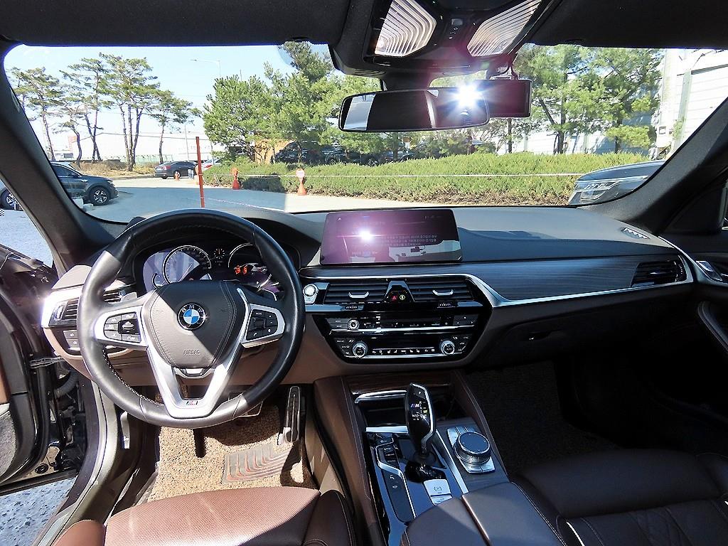 BMW 5 Series - Vista 7