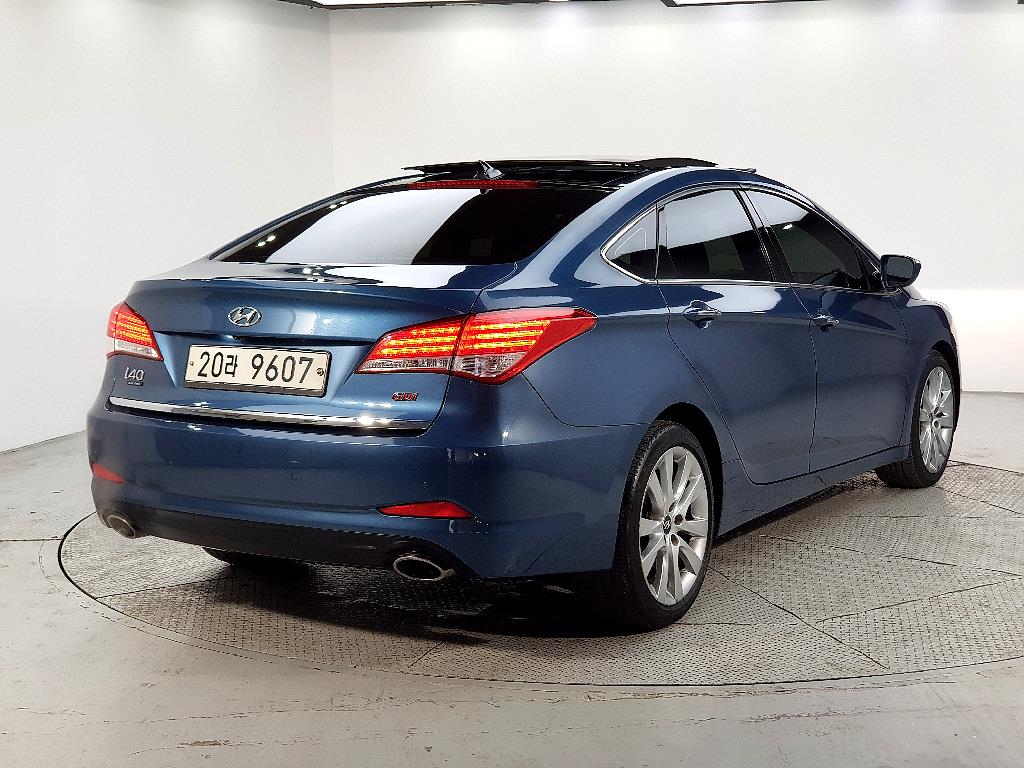 HYUNDAI i40 - Vista 4