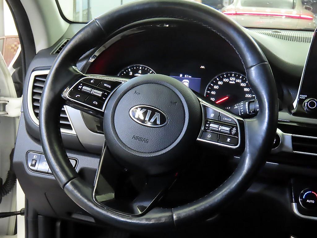 KIA Seltos - Vista 8