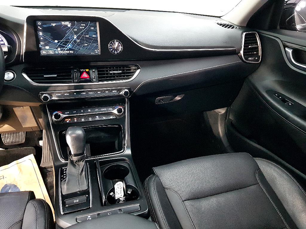 HYUNDAI Grandeur - Vista 10