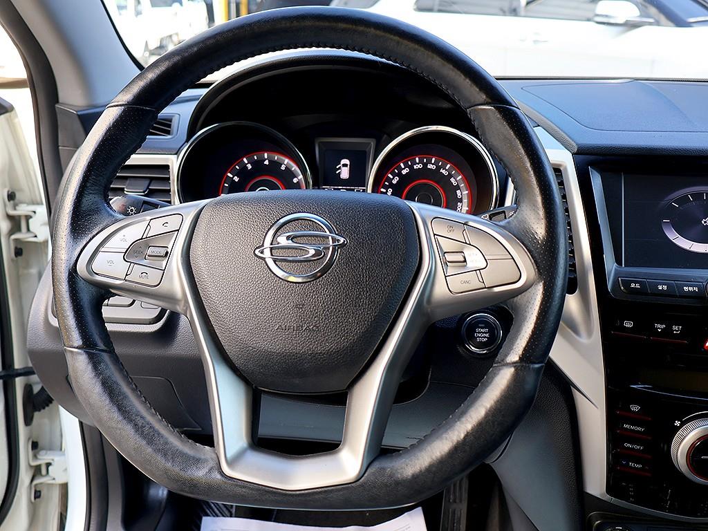 Ssangyong Tivoli 2016 Blanco - Importación desde Corea - HF Imports Iquique - Foto 8