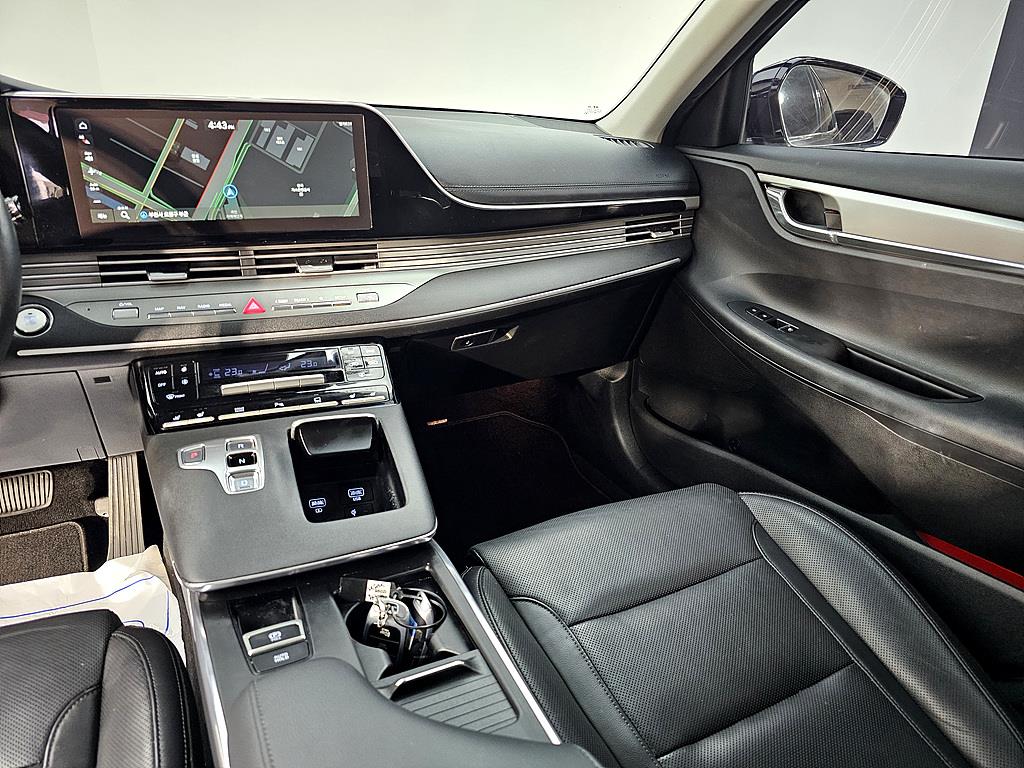 HYUNDAI Grandeur - Vista 10