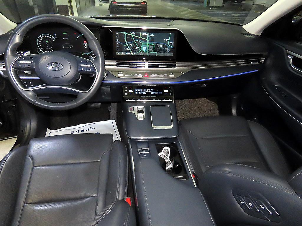 HYUNDAI Grandeur - Vista 10