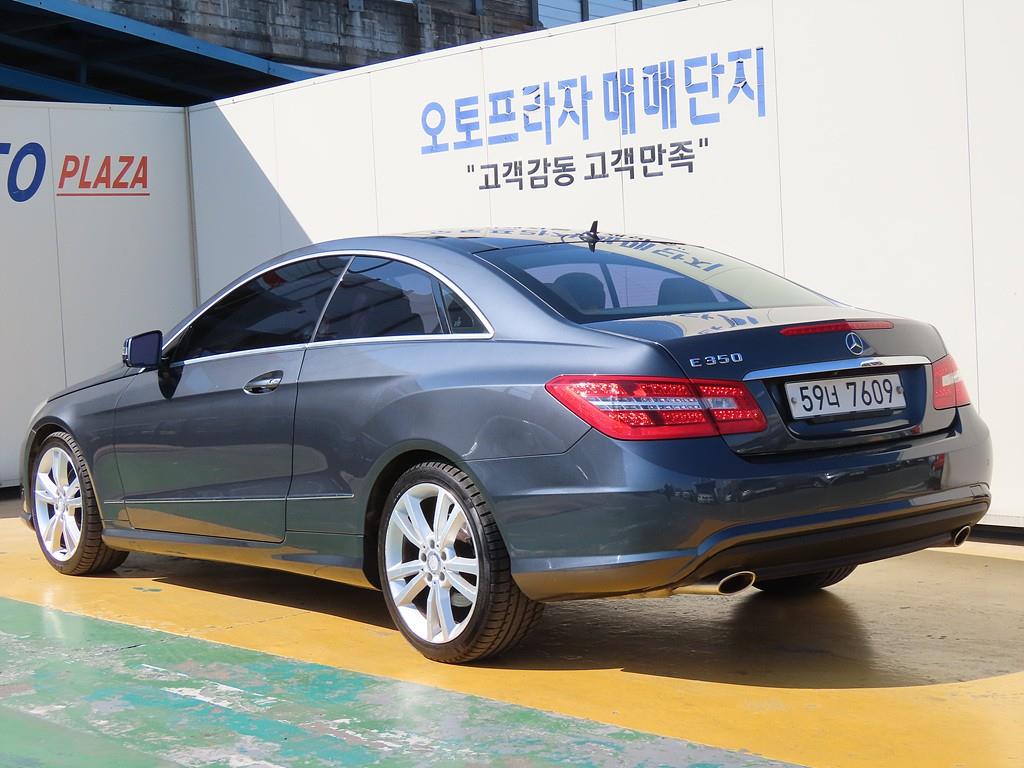 Mercedes Benz E class - Vista 4