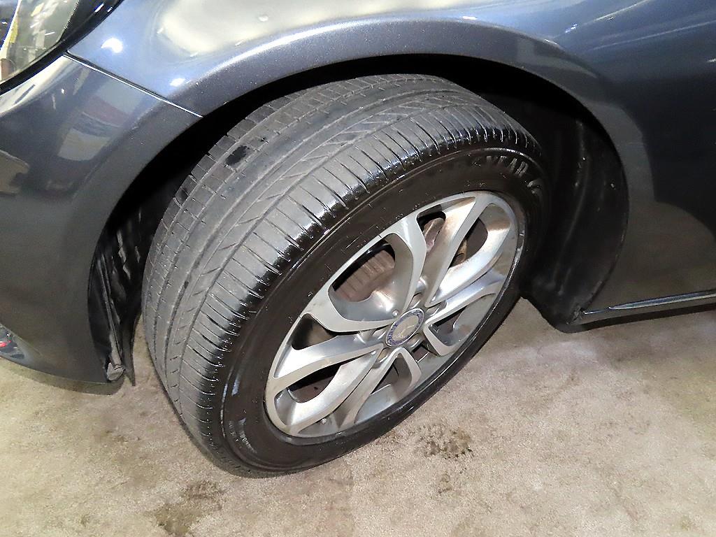 Mercedes Benz C Class 2015 Gris - Importación desde Corea - HF Imports Iquique - Foto 20