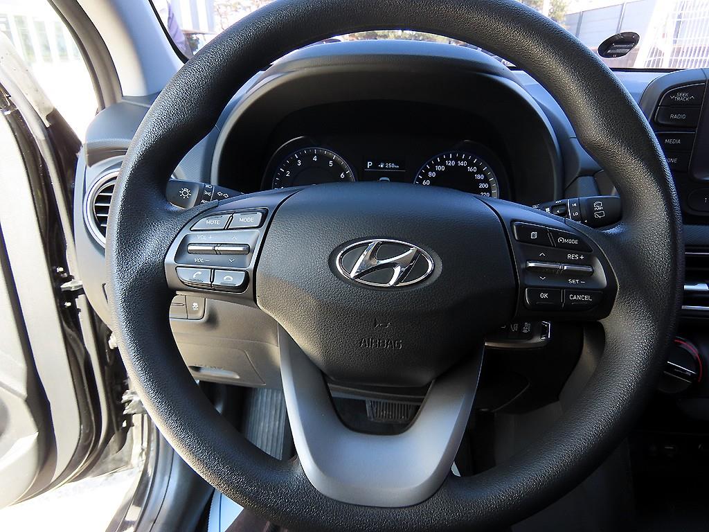 HYUNDAI Kona - Vista 8