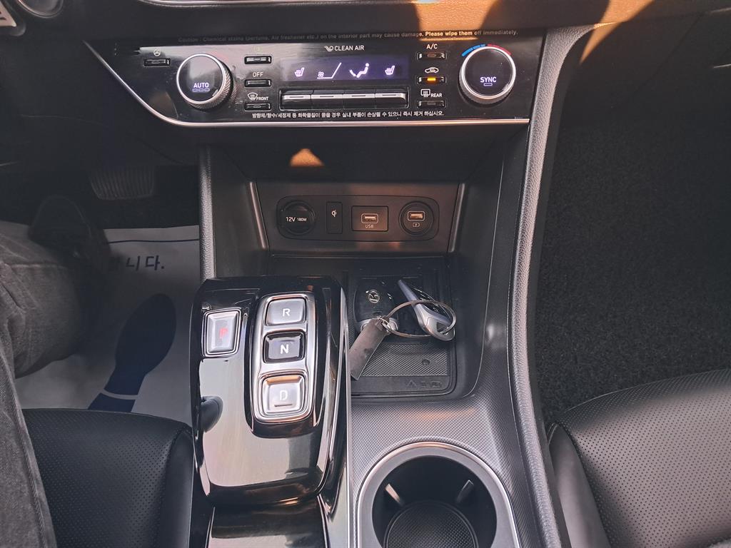 HYUNDAI Sonata - Vista 10