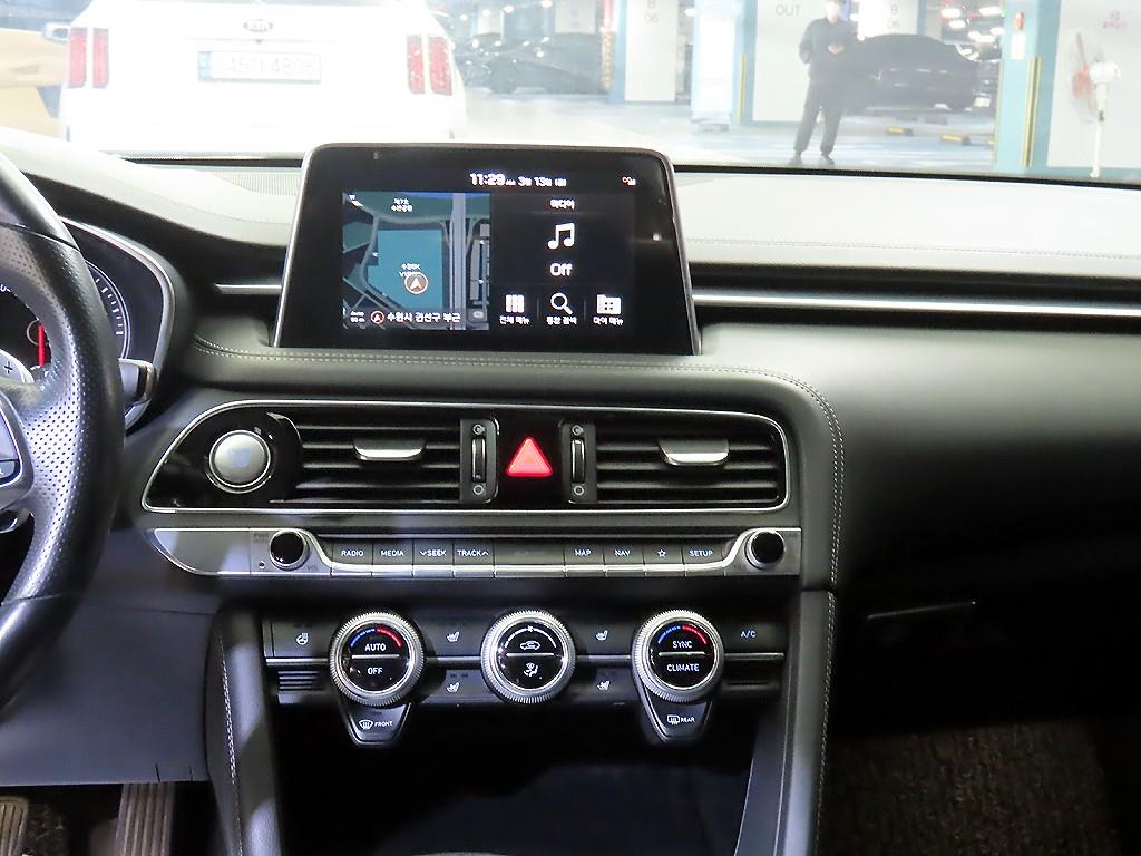 Genesis G70 - Vista 11