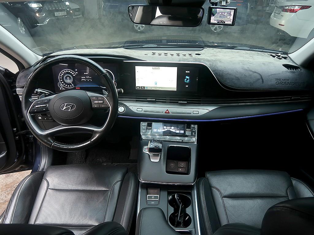 HYUNDAI Grandeur - Vista 9