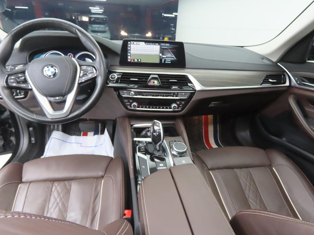 BMW 5 Series - Vista 7