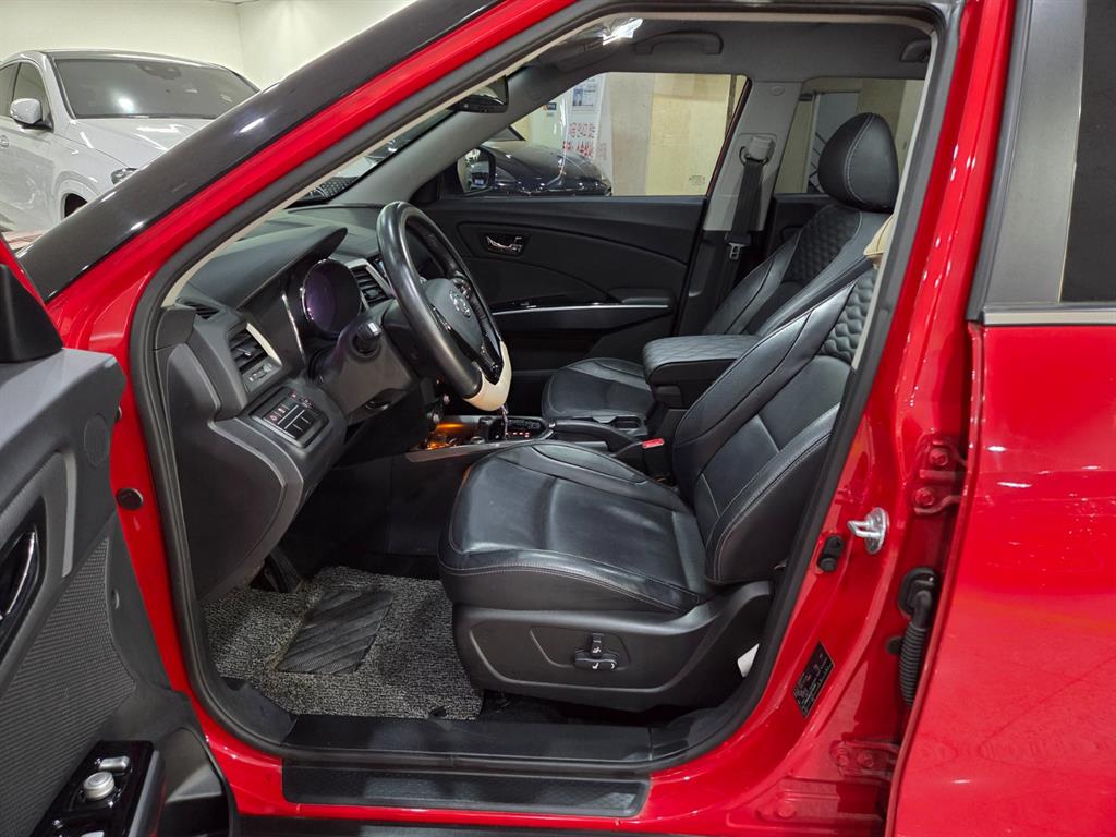 Ssangyong Tivoli - Vista 6