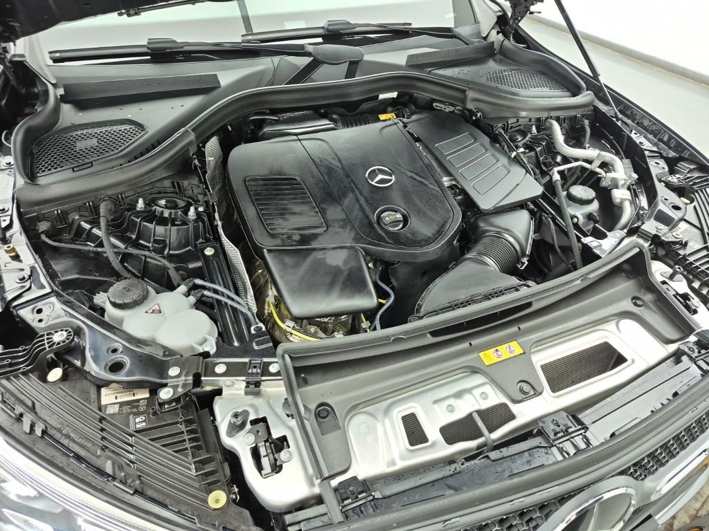 Mercedes Benz GLC Class - Vista 6