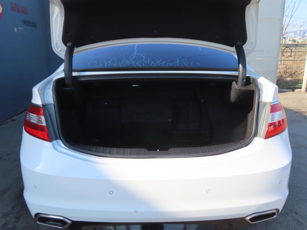 HYUNDAI Grandeur - Vista 9