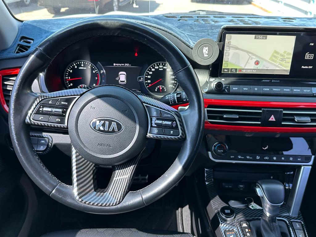 KIA Seltos - Vista 9