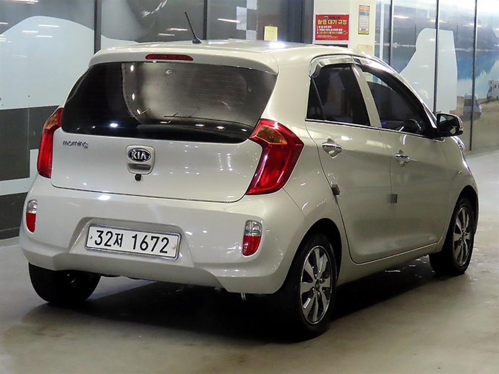 KIA Morning - Vista 4