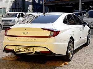 HYUNDAI Sonata - Vista 8