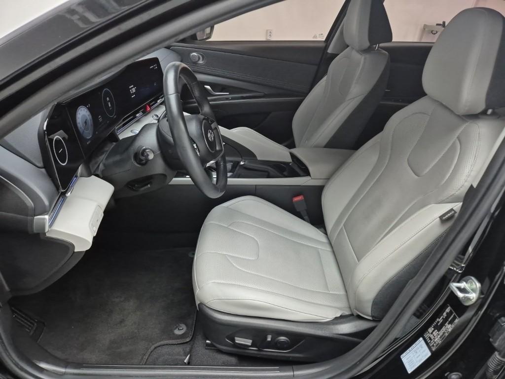 HYUNDAI Avante - Vista 11