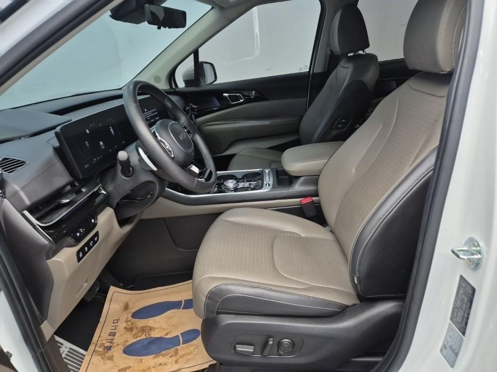 KIA Carnival - Vista 10