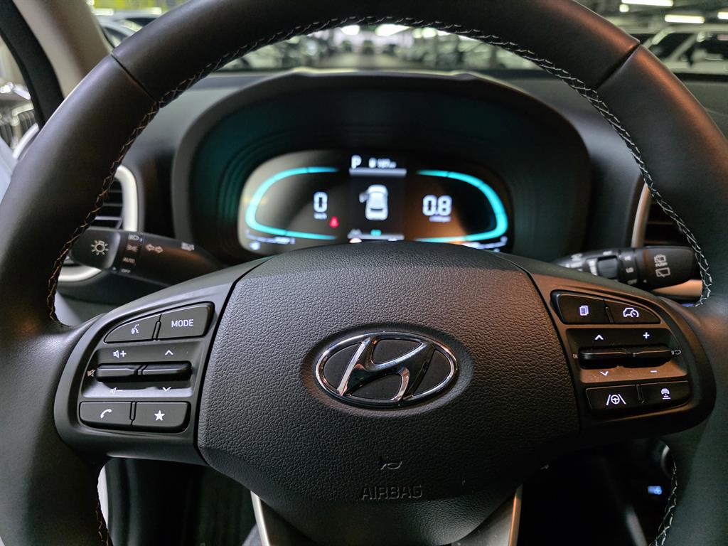 HYUNDAI Venue - Vista 8