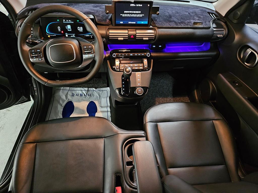 HYUNDAI Casper - Vista 8