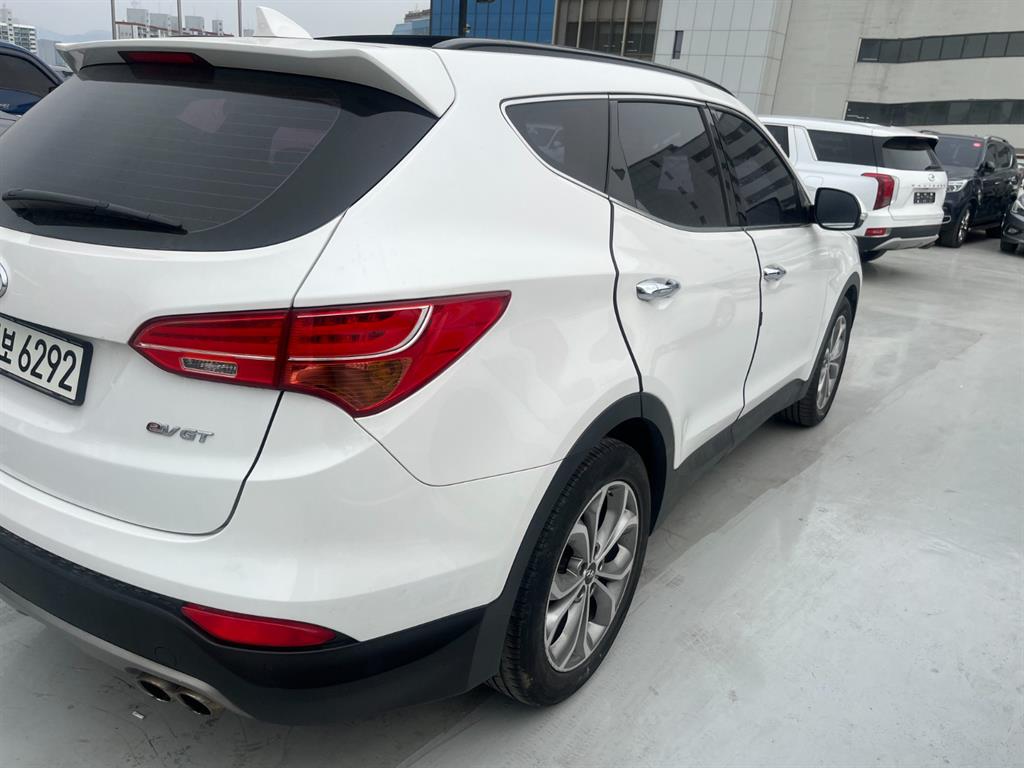 HYUNDAI Santa Fe - Vista 4