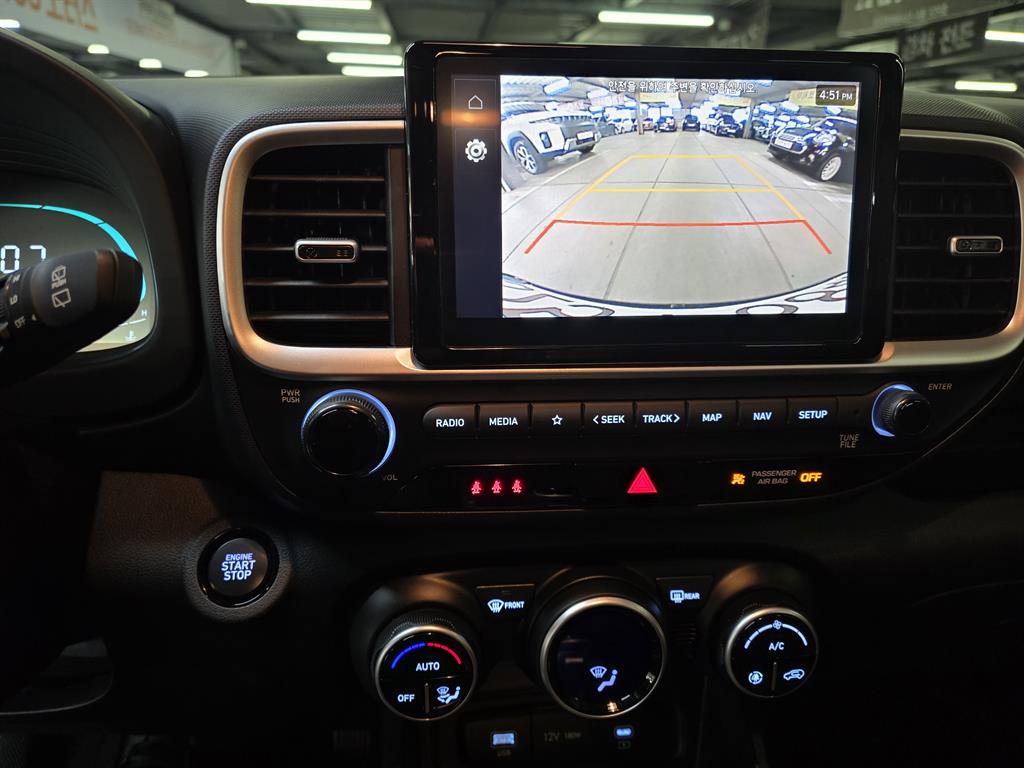 HYUNDAI Venue - Vista 12