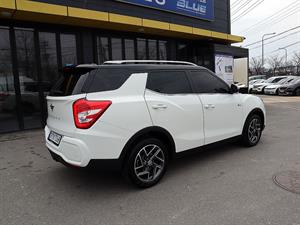 Ssangyong Tivoli - Vista 8