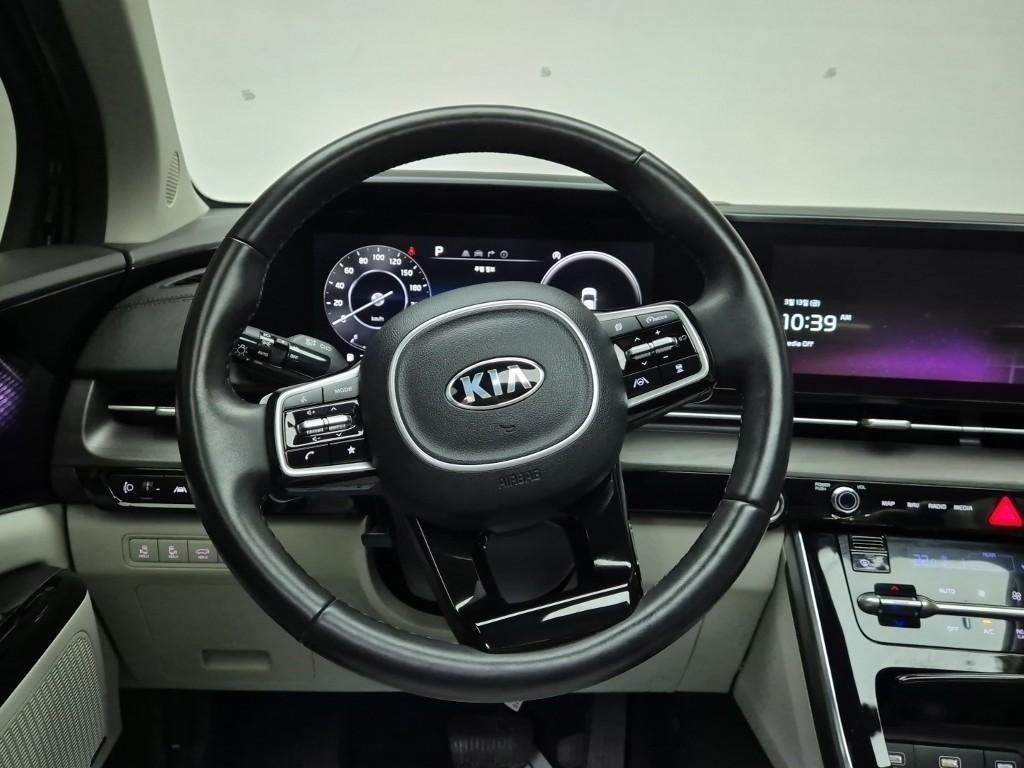 KIA Carnival - Vista 9