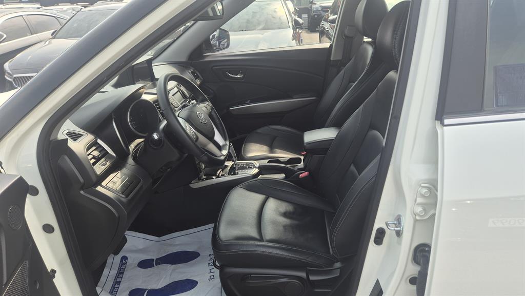 Ssangyong Tivoli 2016 Blanco - Importación desde Corea - HF Imports Iquique - Foto 13