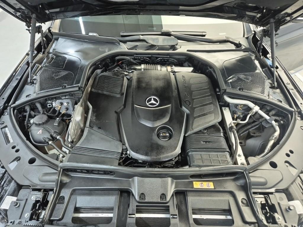 Mercedes Benz S Class - Vista 5