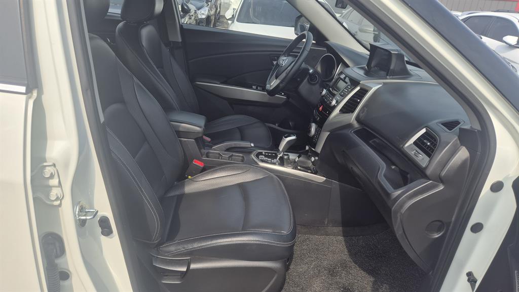 Ssangyong Tivoli 2016 Blanco - Importación desde Corea - HF Imports Iquique - Foto 14