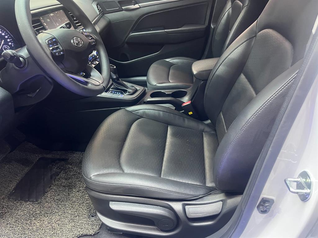 HYUNDAI Avante 2020 Blanco - Importación desde Corea - HF Imports Iquique - Foto 14