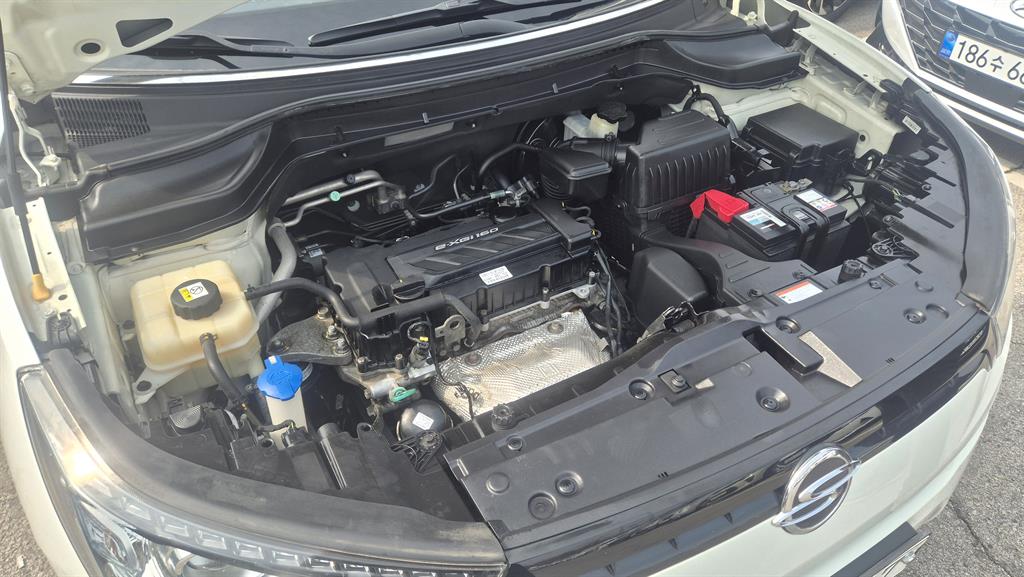 Ssangyong Tivoli 2016 Blanco - Importación desde Corea - HF Imports Iquique - Foto 17