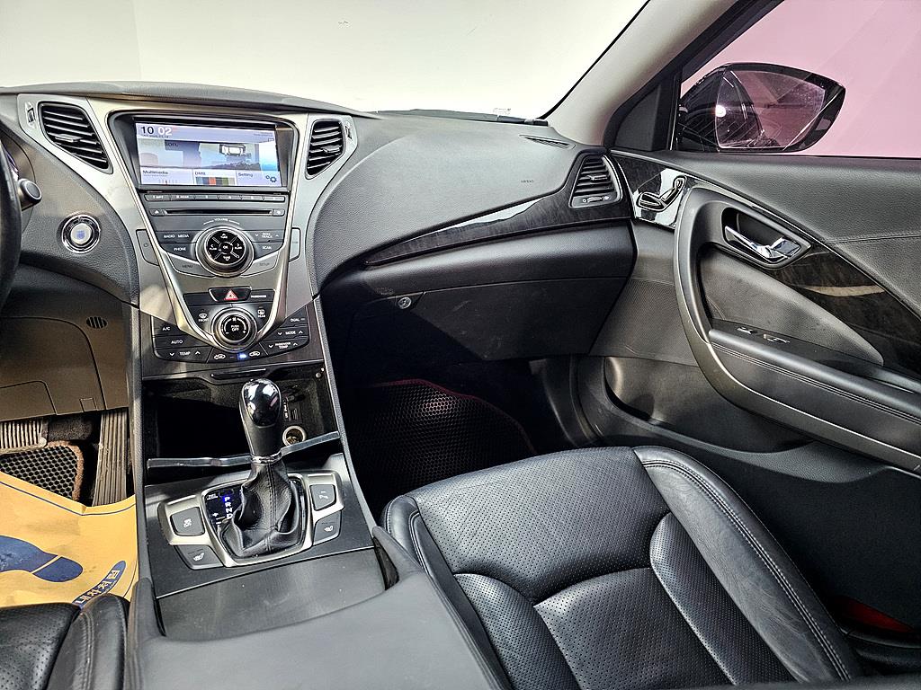 HYUNDAI Grandeur - Vista 10