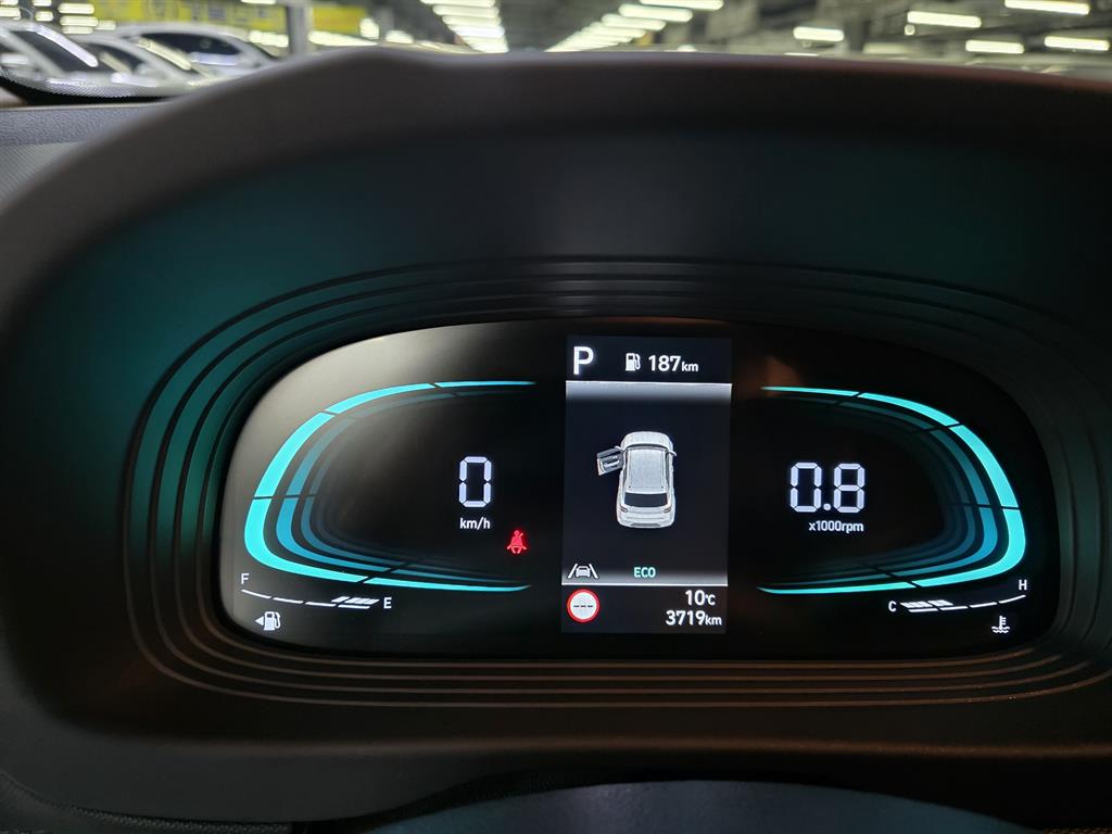 HYUNDAI Venue - Vista 9