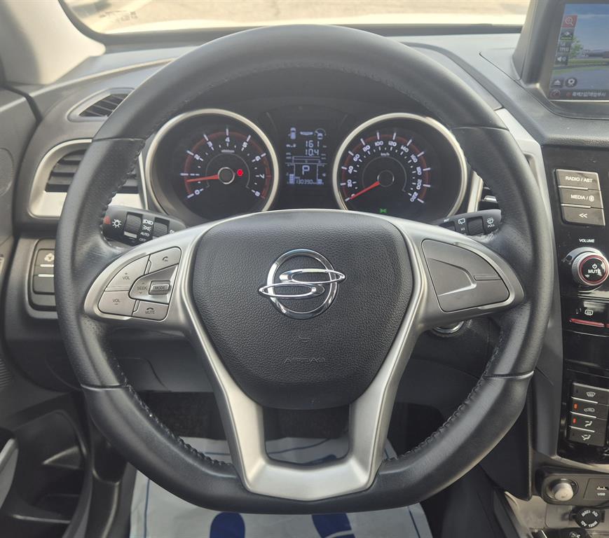 Ssangyong Tivoli - Vista 10