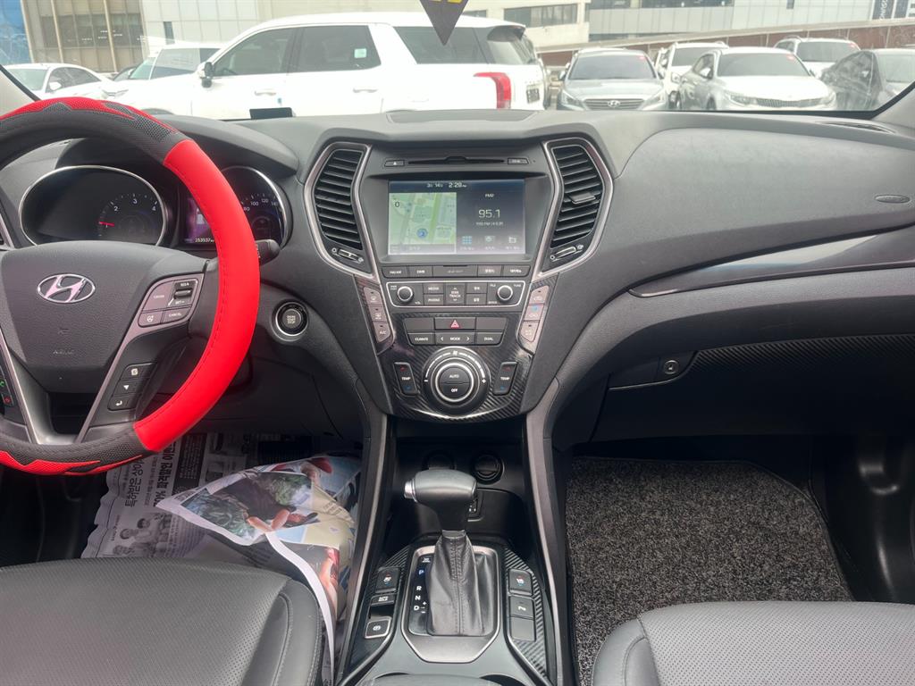 HYUNDAI Santa Fe - Vista 6