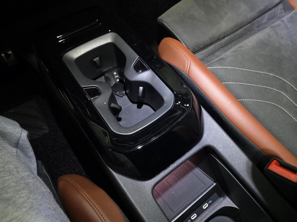 Volkswagen ID.4 2023 Negro - Importación desde Corea - HF Imports Iquique - Foto 13