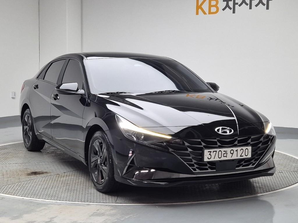 HYUNDAI Avante - Vista 4