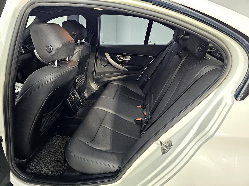 BMW 3 series - Vista 8