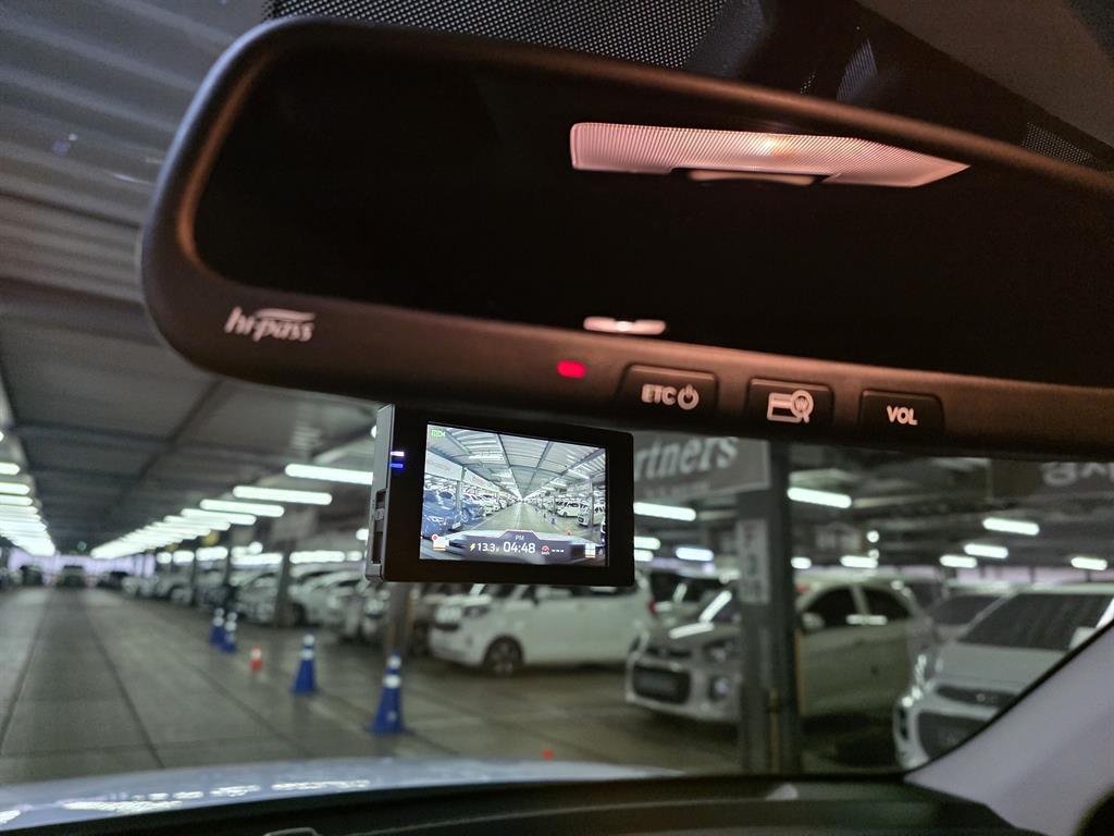 HYUNDAI Venue - Vista 10