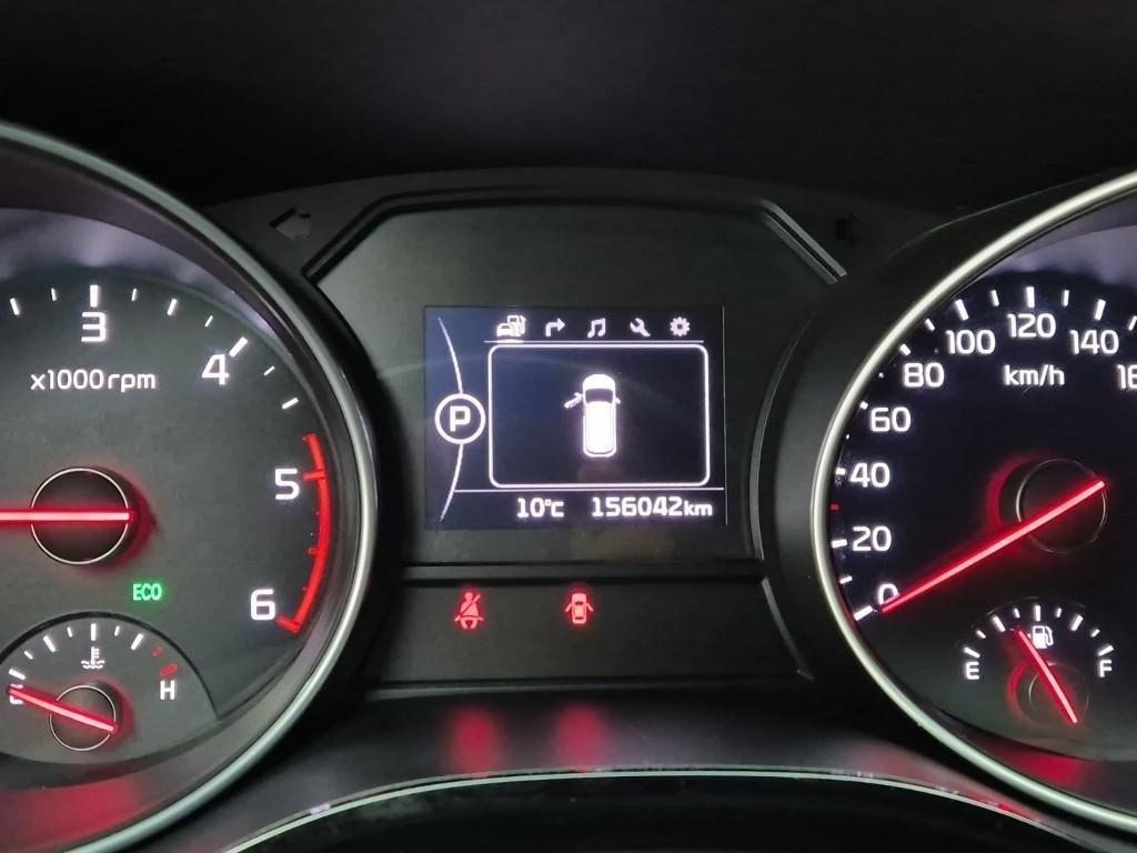 KIA Carnival - Vista 6