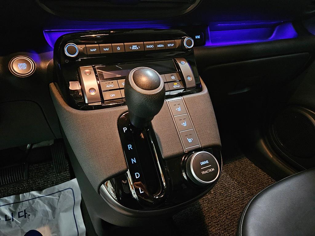 HYUNDAI Casper - Vista 10