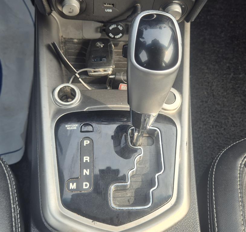 Ssangyong Tivoli - Vista 9