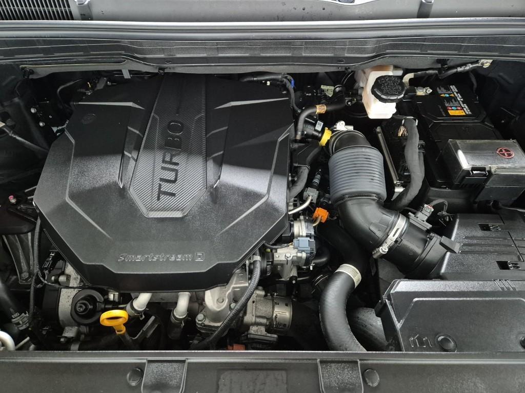 KIA Carnival - Vista 5