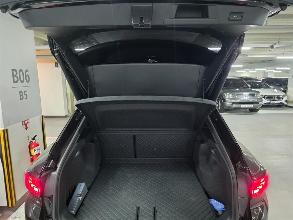 Volkswagen ID.4 2023 Negro - Importación desde Corea - HF Imports Iquique - Foto 18