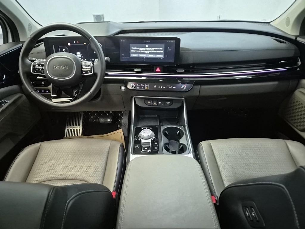 KIA Carnival - Vista 9