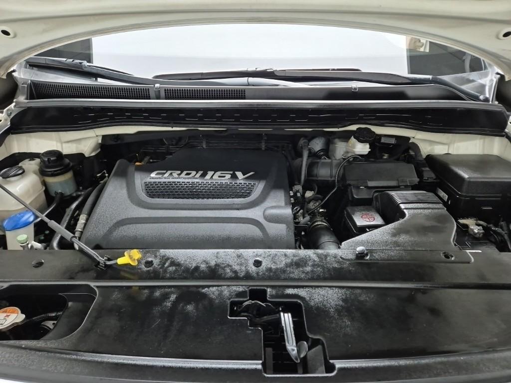 KIA Carnival - Vista 5