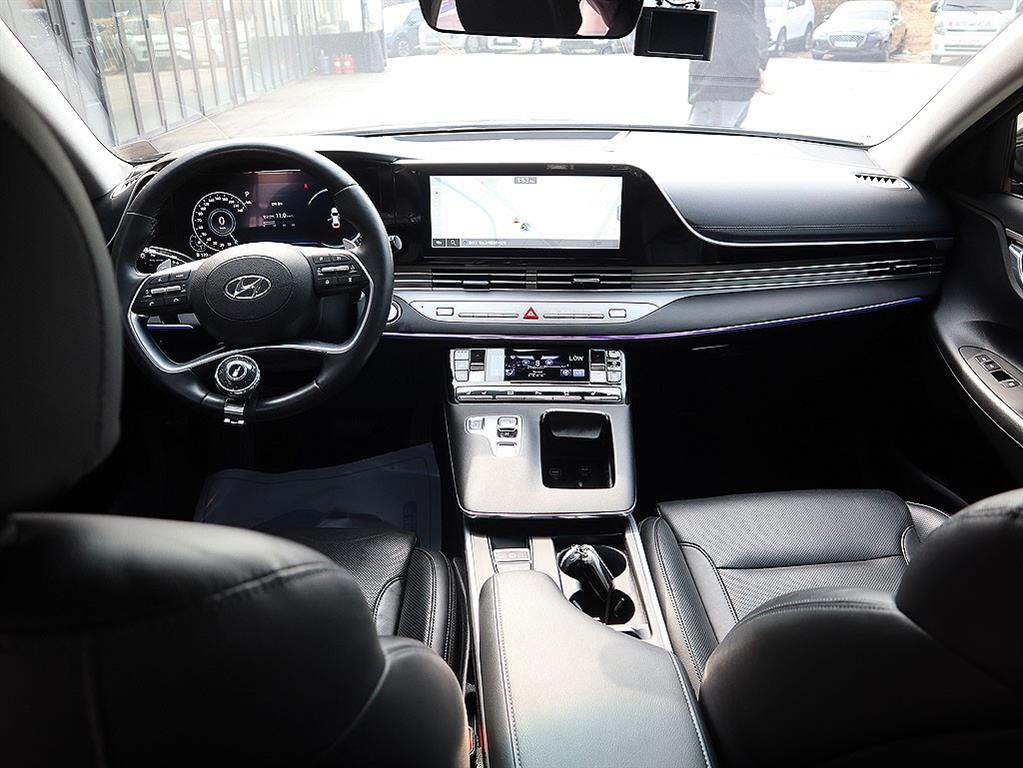 HYUNDAI Grandeur - Vista 9