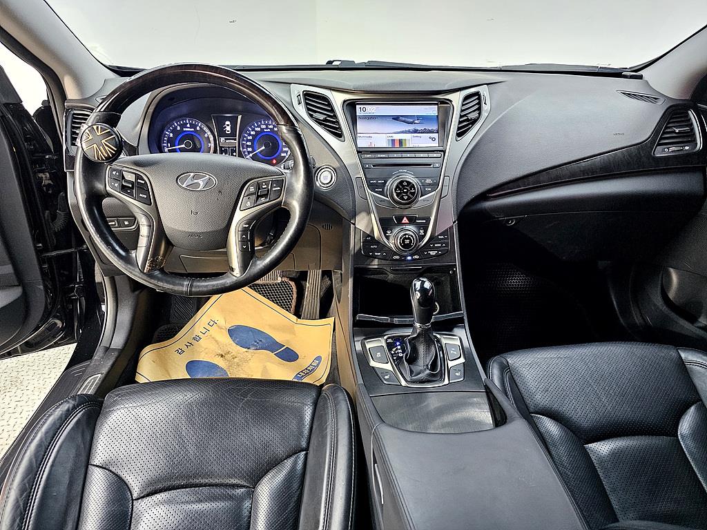 HYUNDAI Grandeur - Vista 5